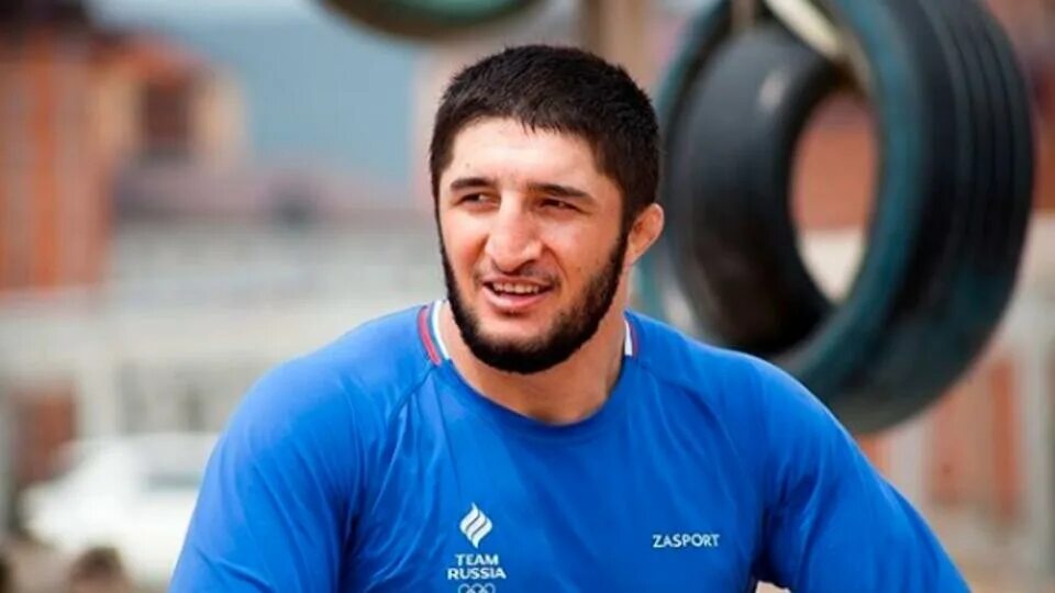 Садулаев халимбек насаевич врач. Абдулрашид садулаев. абдулрашид булачевич садулаев. борец садулаев абдулрашид. садулаев магомед мухтарович.
