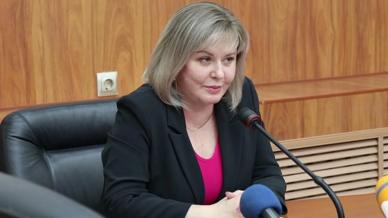 Лариса Павлова - биография, фильмография, фотографии актрисы