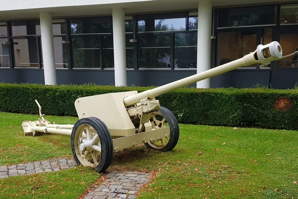 Pak 40 пушка. Немецкая пушка Pak 40. "7,5 Cm Pak. 40" - Немецкая 75-мм противотанковая пушка. Pak40 немецкое 75-мм противотанковое орудие.