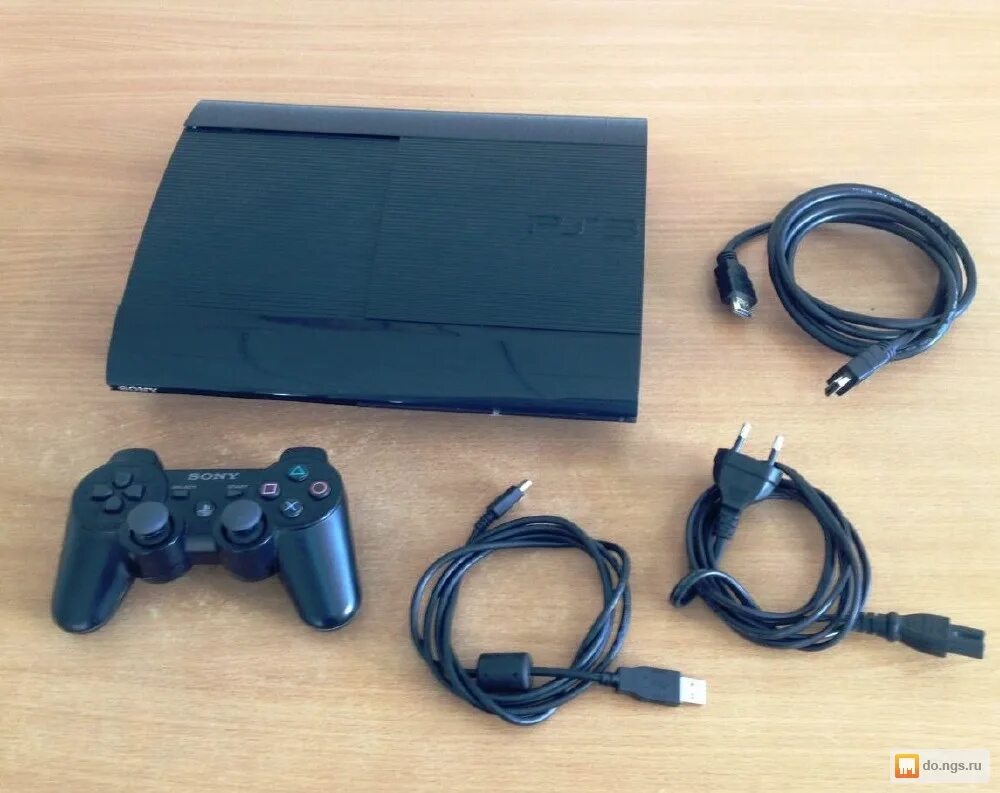 Sony PLAYSTATION 3 super Slim. Ps3 Slim 2 джойстика. Игровая приставка ps3 super Slim 500gb прошитая с камерой. Ps3 super Slim 2 джойстика фото. Playstation прошитая купить