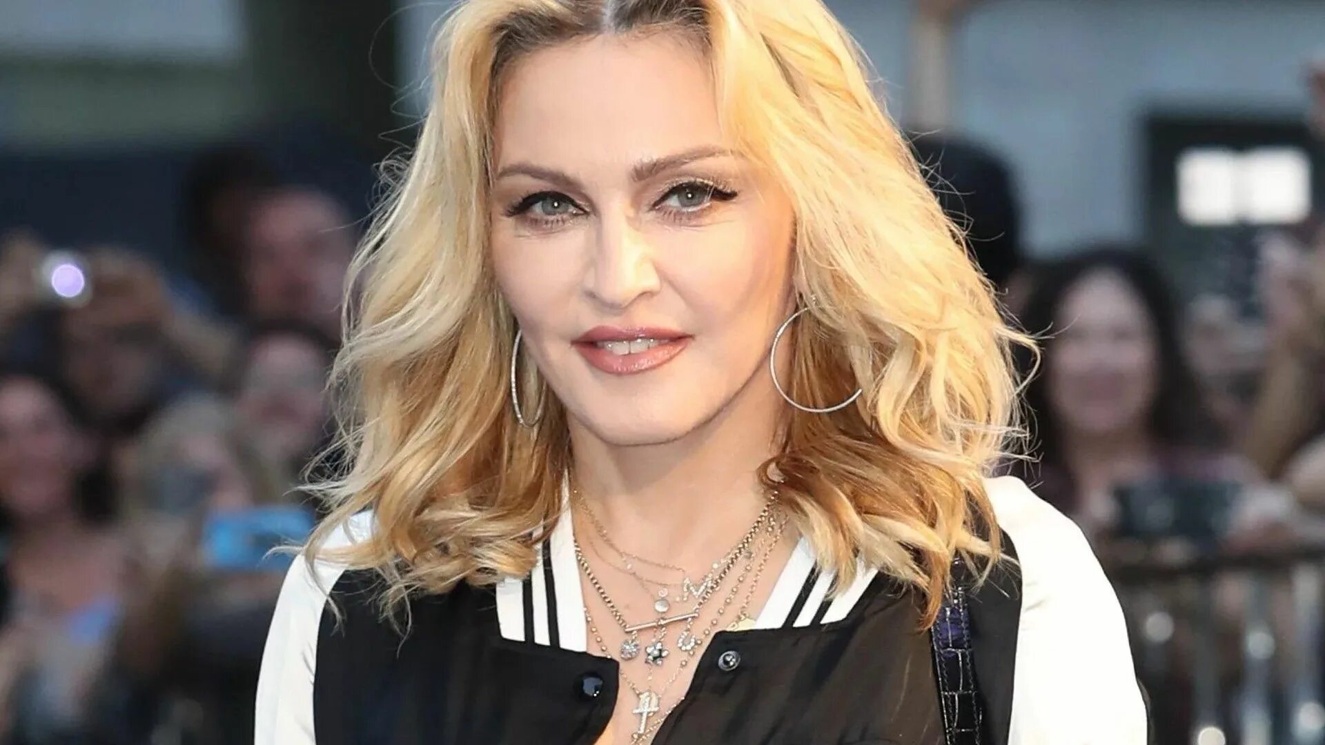 Мадонна певица дети. Мадонна певица. Мадонна 90-х годов фото. Madonna 2022. Мадонна 2021 год.