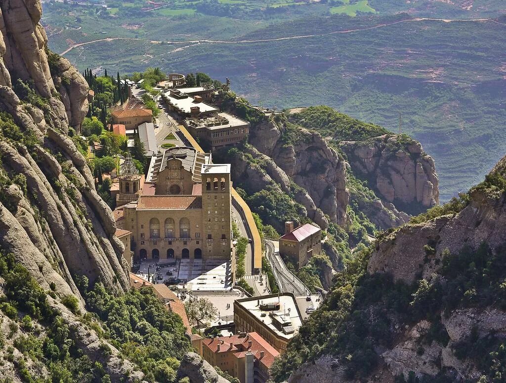 монастырский комплекс метеоры, греция. новый афон иверская гора анакопийская крепость. святая гора афон. гора пантократор корфу. монастырь святого стефана в метеоре, греция.