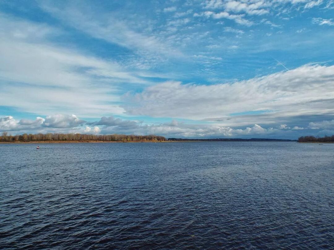 Уровень воды в каме на сегодня сарапул. Река Кама. Камское озеро. Реки России Кама. Широка река.