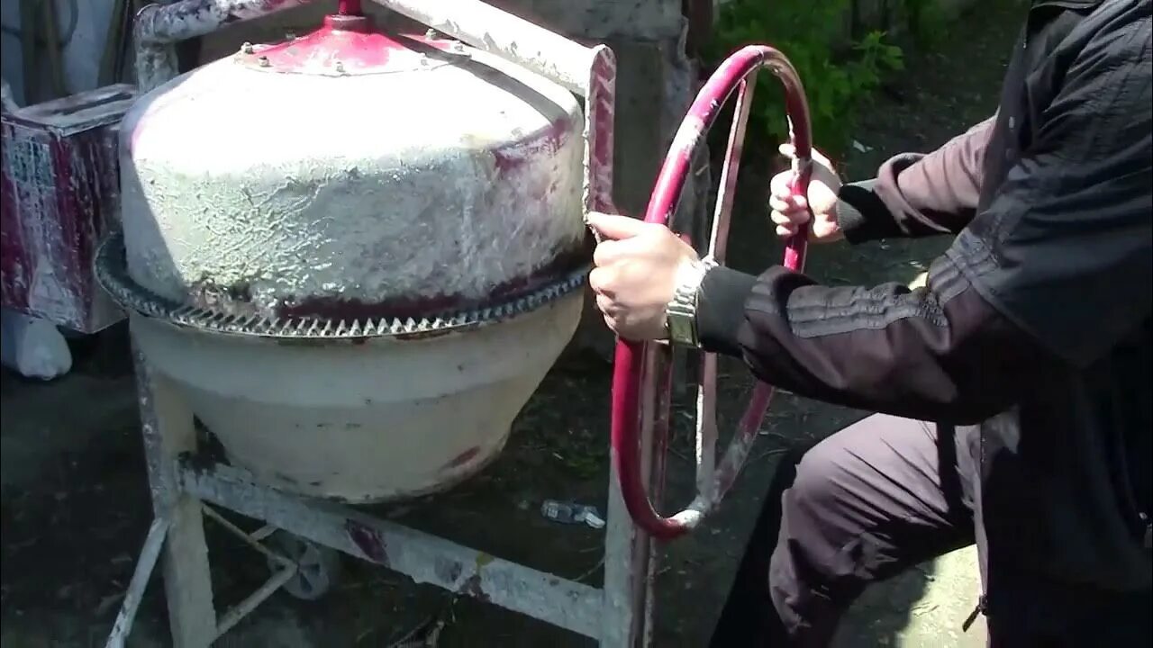 выроботка вала бетоносмесителя - YouTube