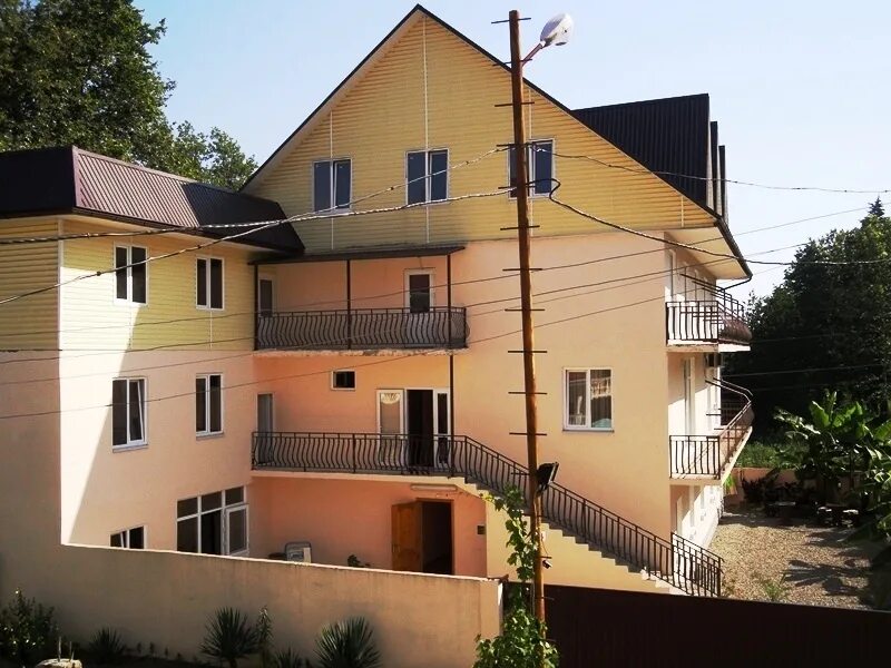 Лоо гостевые дома. Уютная лагуна лоо. Сочи лоо улица разина д18. Гостевой дом лагуна лоо. Дом в лоо.