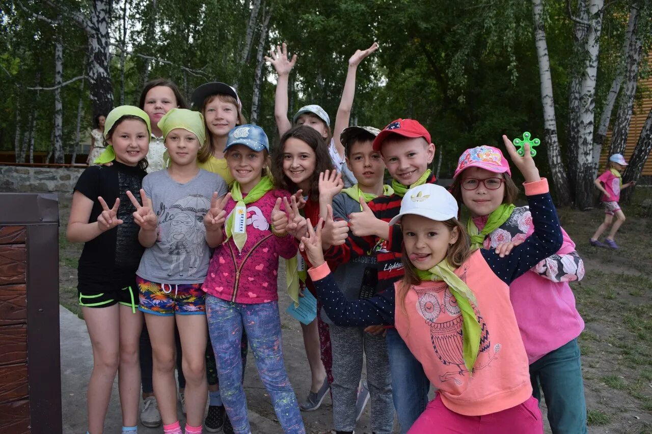 Лагерь ветерок челябинск. Лагерь ветерок. Лагерь ветерок. Лагерь ветерок. Пионерский лагерь ветерок.