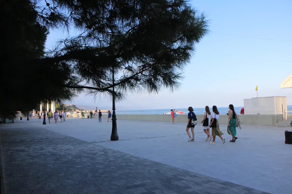 Прогноз погоды в крыму на сентябрь 2025. Фото крыма сейчас 2025. алушта набережная фото 2025. феодосия набережная фото 2025 года.
