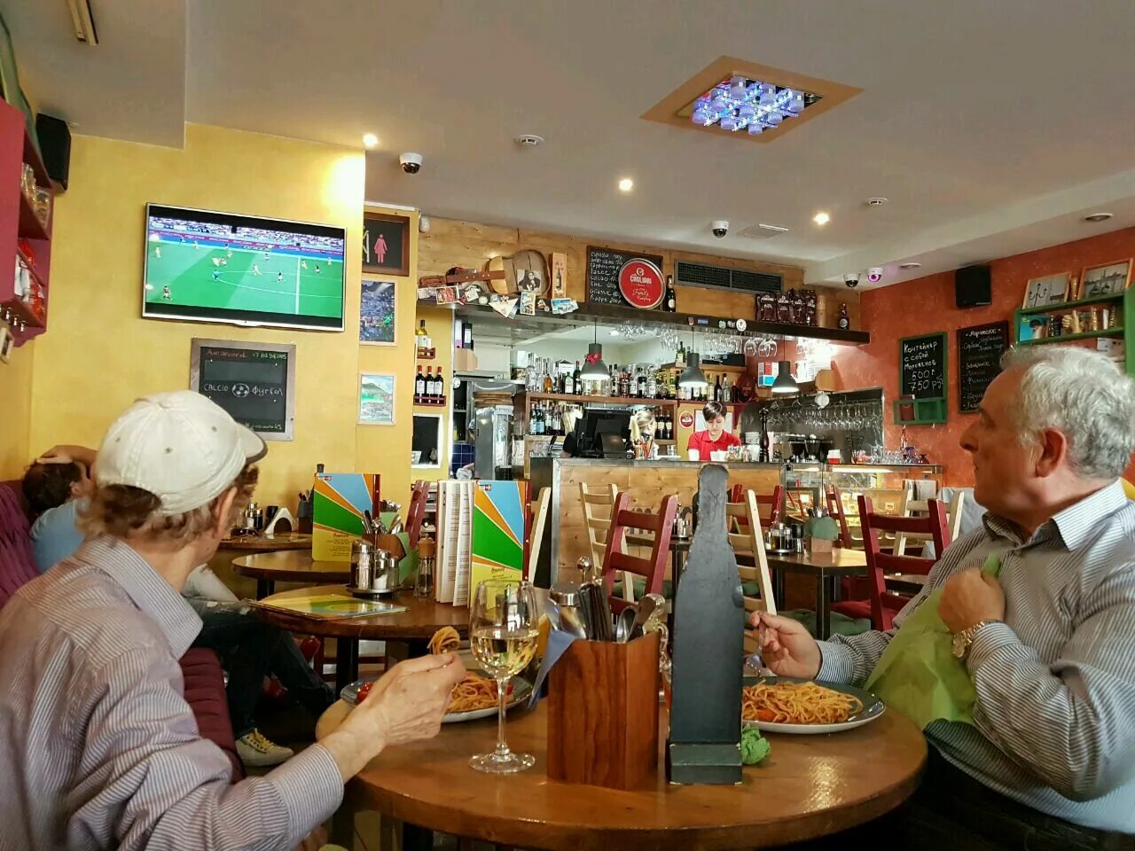 Амаркорд ресторан санкт петербург. Амаркорд ресторан санкт петербург. Amarcord ресторан санкт-петербург жуковского. Итальянский ресторан на жуковского амаркорд. Амаркорд ресторан санкт петербург.