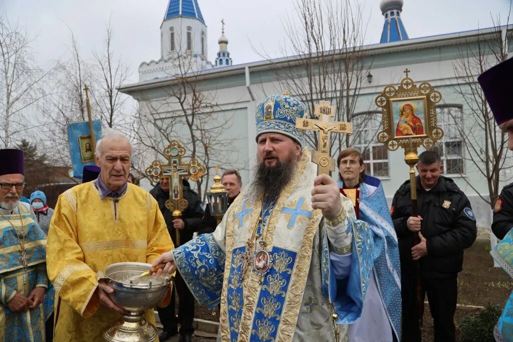 День иверской иконы. Православный праздник иконы иверской матери. Сегодня праздник иконы божьей матери иверской. 25 февраля православный. Алексия московского святителя митрополита 2 июня.