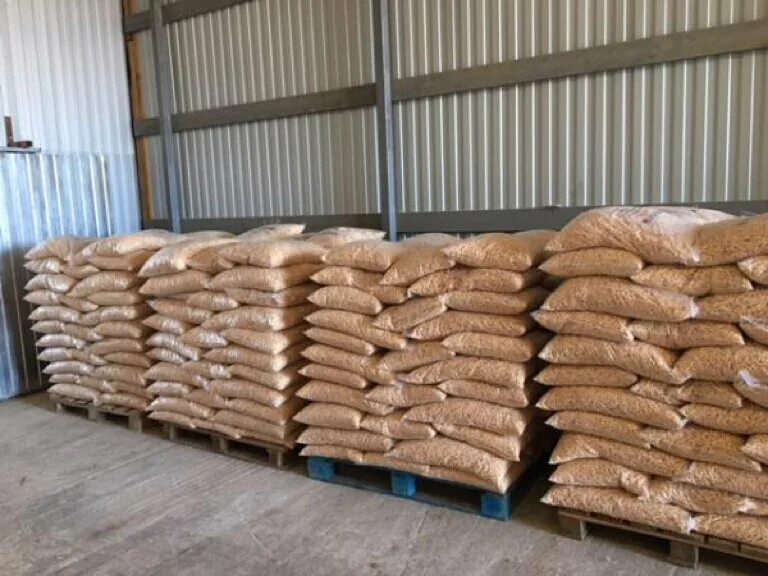 Пеллеты 15кг. Пеллеты серые 6мм (биг-беги). Тонна пеллет. Древесные пеллеты биг бэг. 1950*520 пеллеты.