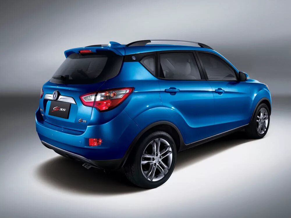Changan программы. Машина чанган cs35. кроссовер чанган cs35. китайские машины changan cs35. чанганг 35.