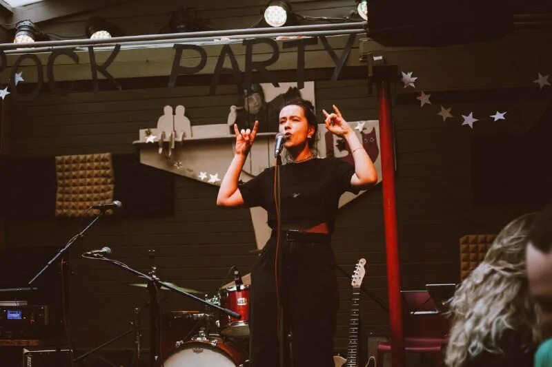 Фиджи 2016 ваппорейв. Yesterday party. Italian party yesterday. Объявление про вечеринку на английском языке. Фиджи 2016 ваппорейв.