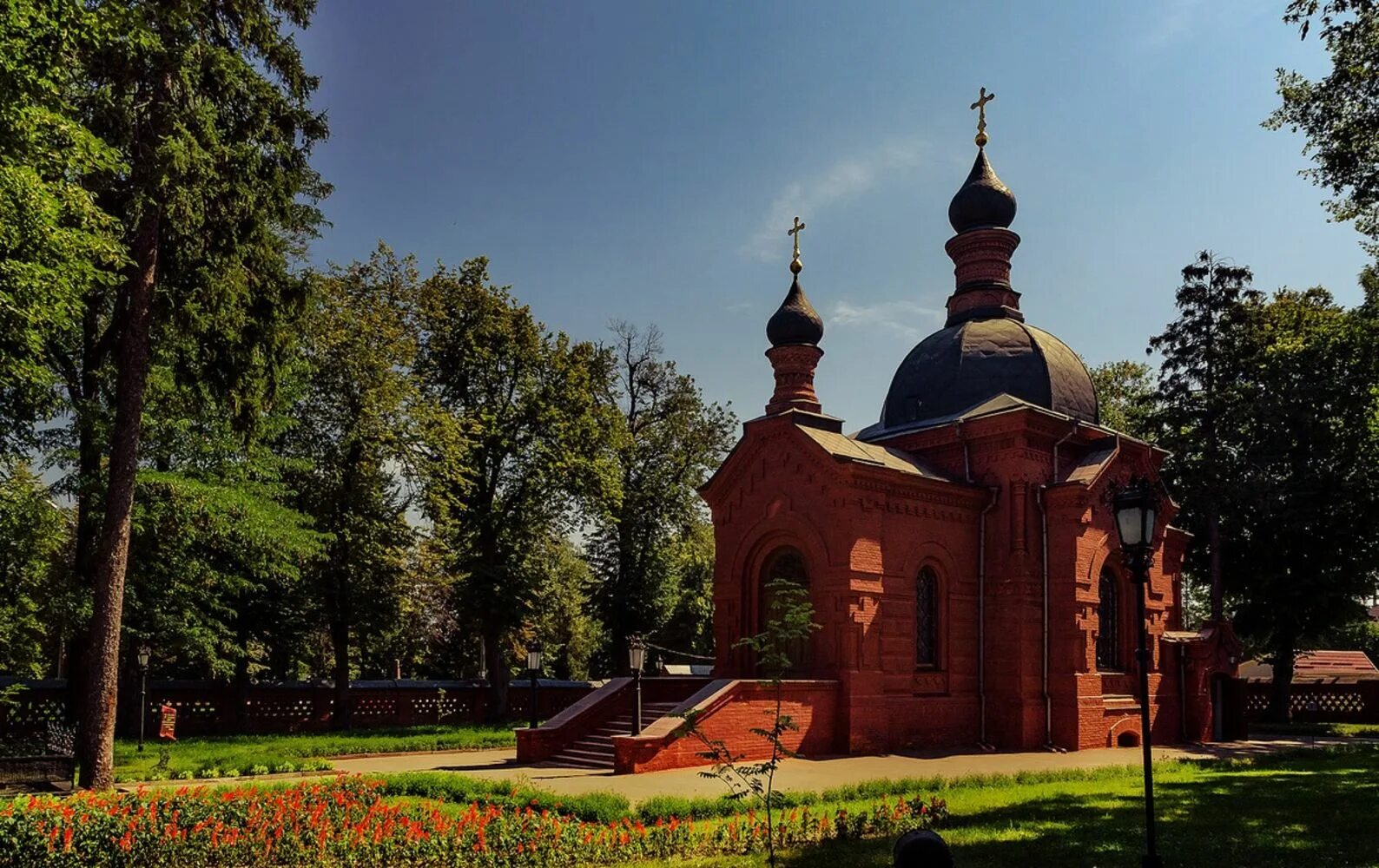 Пирогов похоронен. Мавзолей Пирогова в Виннице. Церковь усыпальница Пирогова. Мавзолей Пирогова Церковь. Николаевская Церковь усыпальница Винница.