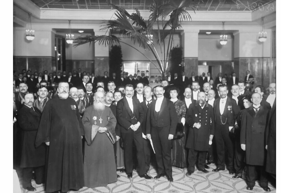 Ресторан астория в ленинграде. Астория петербург история. Астория санкт-петербург. Астория петербург история. Астория гостиница спб история.