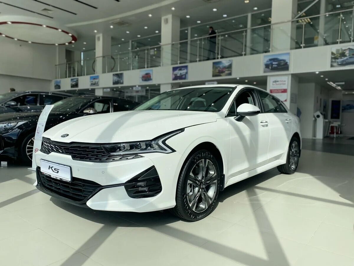 Купить новую киа к5. Kia k5 2021 белая. Kia k5 White 2022. Kia k5 Prestige. Kia k5 2020 White.