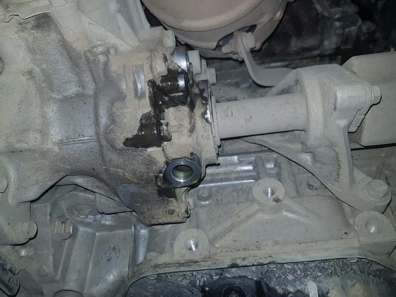 сальник правого привода ниссан х трайл т31. если стружка в раздатке что. T31 nissan раздатка. раздатка икстрейл т31. замена раздатки х трейл т31.
