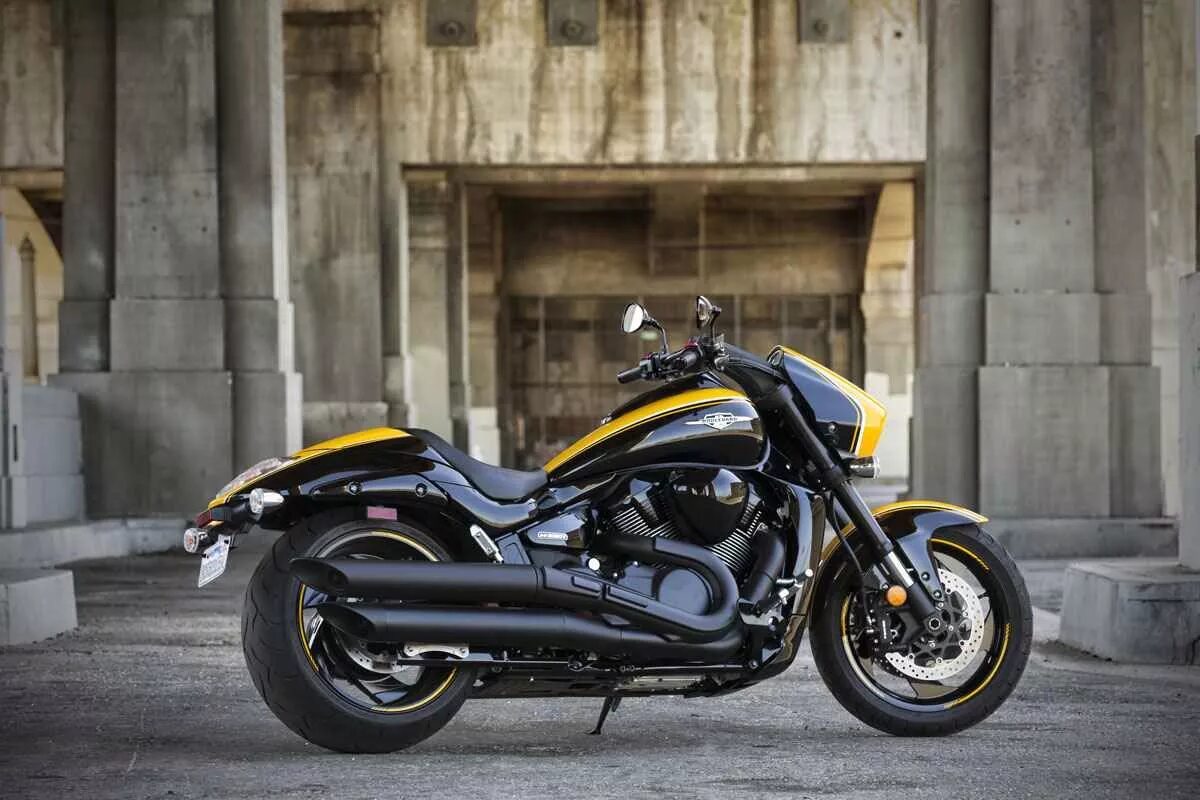 Булевард мотоцикл. Suzuki Boulevard m109r. Suzuki Boulevard m109. Мотоцикл Boulevard m109r. Suzuki 109 Boulevard.