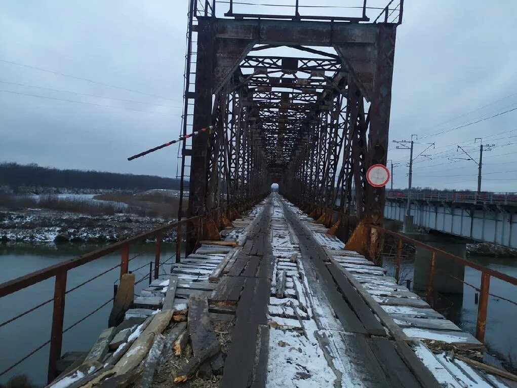 Никольский мост кинешма. Река кинешемка никольский мост. Мост через реку сура в пензенской области. Мост в никольске. Мост в никольском.