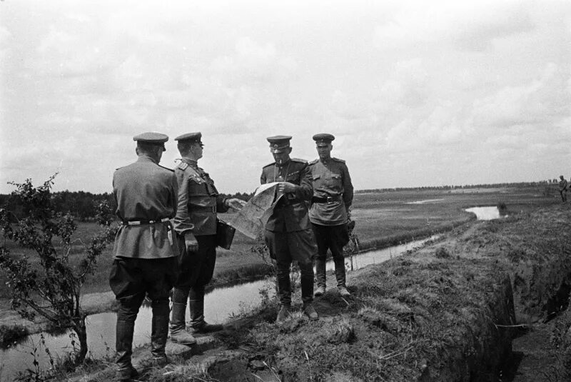 Одер в устах поляка. Переправа через реку висла 1945г.. река одер 1945. прорыв одерско-нейсенского рубежа обороны. форсирование нарвы февраль 1944.