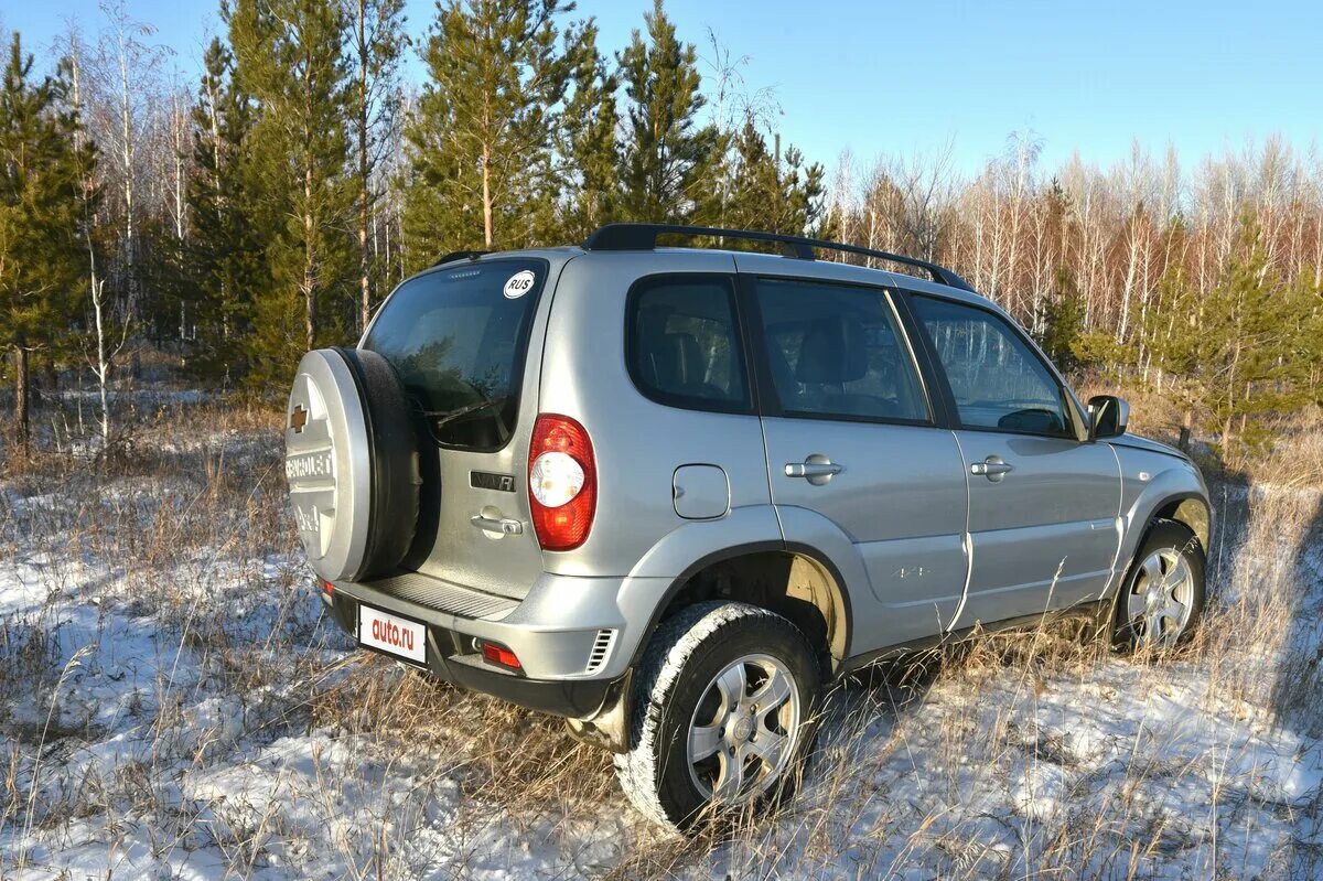 Нива шевроле иркутская. Нива шевроле бу купить в иркутской области. Нива шевроле 2018. Шеви нива 208. Белый шевик.