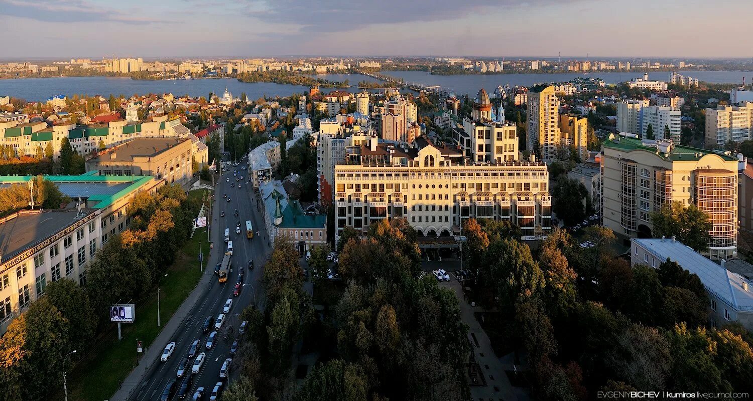 Воронежское черноземье. Воронеж столица Черноземья. Воронеж проспект революции вид сверху. Воронеж центр набережная с высоты птичьего полета. Проспект революции Воронеж панорама.