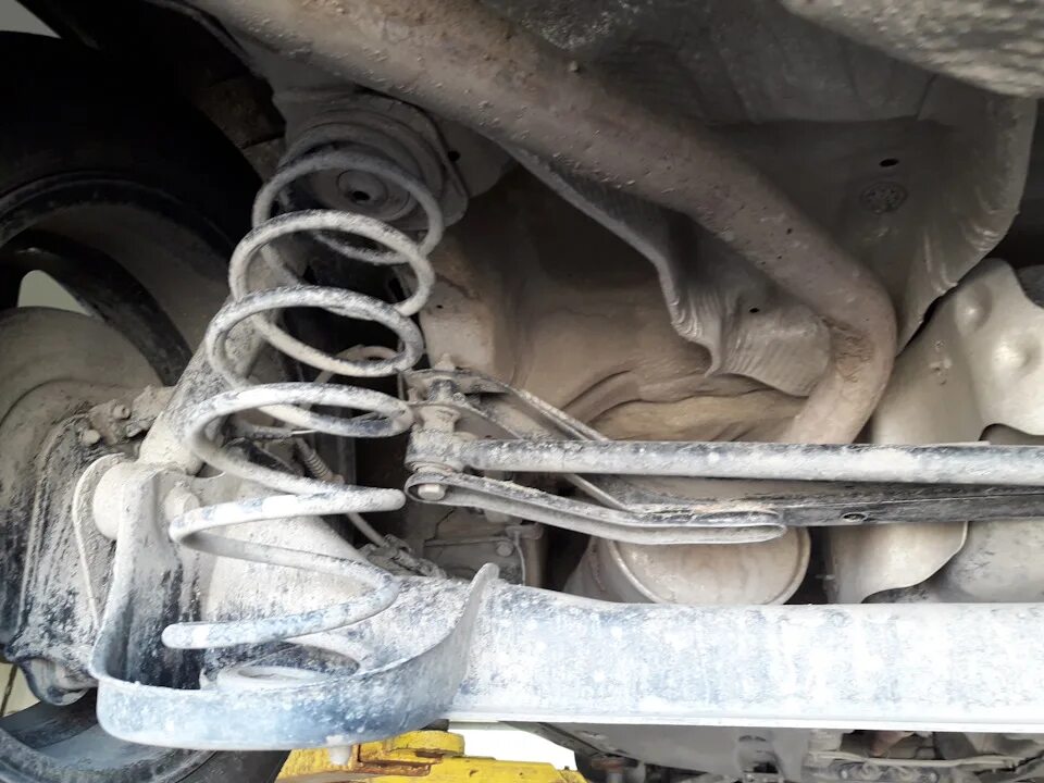 Задние стойки стабилизатора джетта 6. Задняя балка volkswagen jetta. задняя подвеска фольксваген джетта 6 балка. задняя балка jetta 6. пружины фольксваген джетта 5.