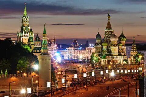Что за город нею