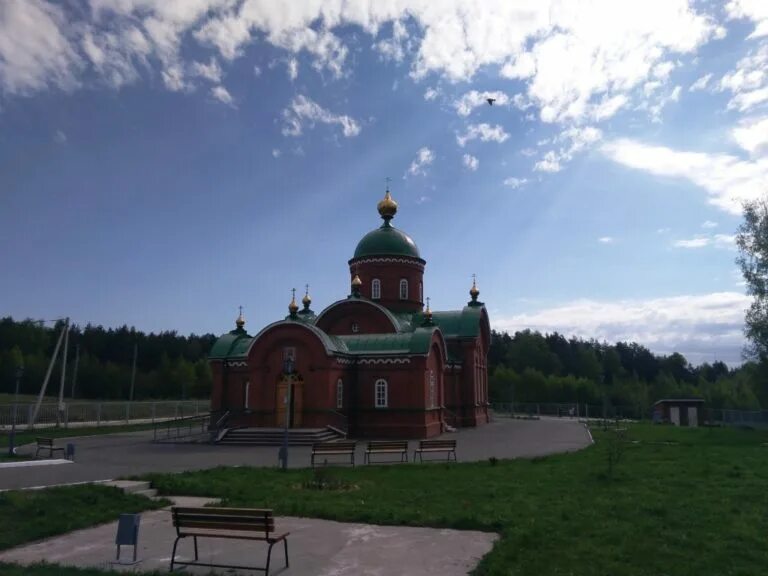 Храм села воскресения христова. Храм воскресения христова кизнер. церковь в село кизнер. свято троицкая церковь кизнер. с короленко кизнерский район храм.