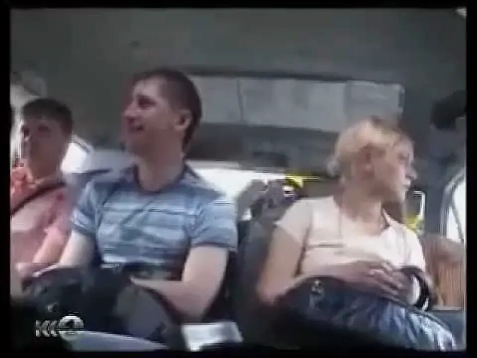 Смешные видео автобусы. Приколы в маршрутке видео. неадекватная в автобусе.