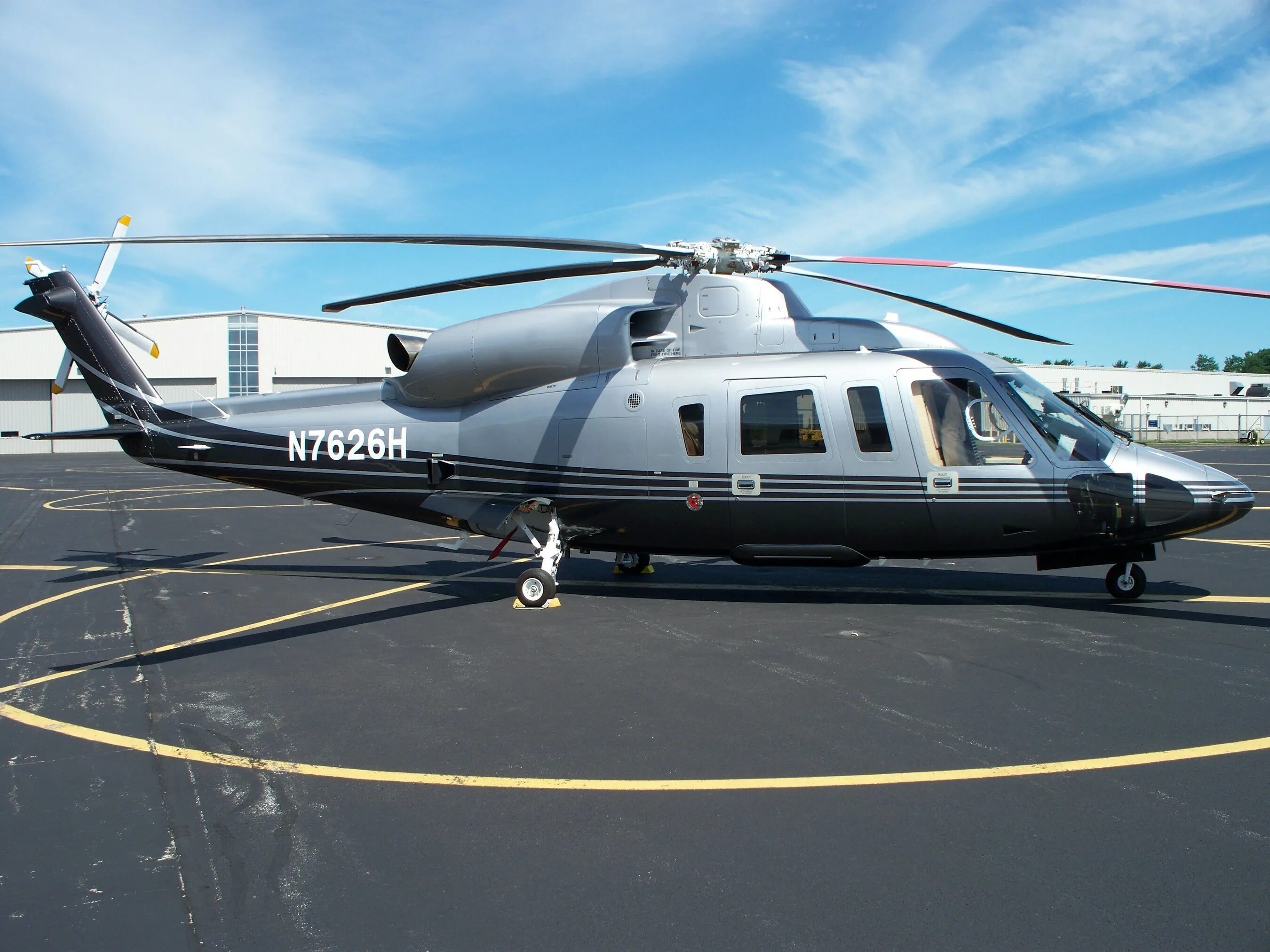 S 76. Сикорский s-76. Сикорский с 76 вертолет. Airbus h225 super Puma. Вертолеты Sikorsky 76.