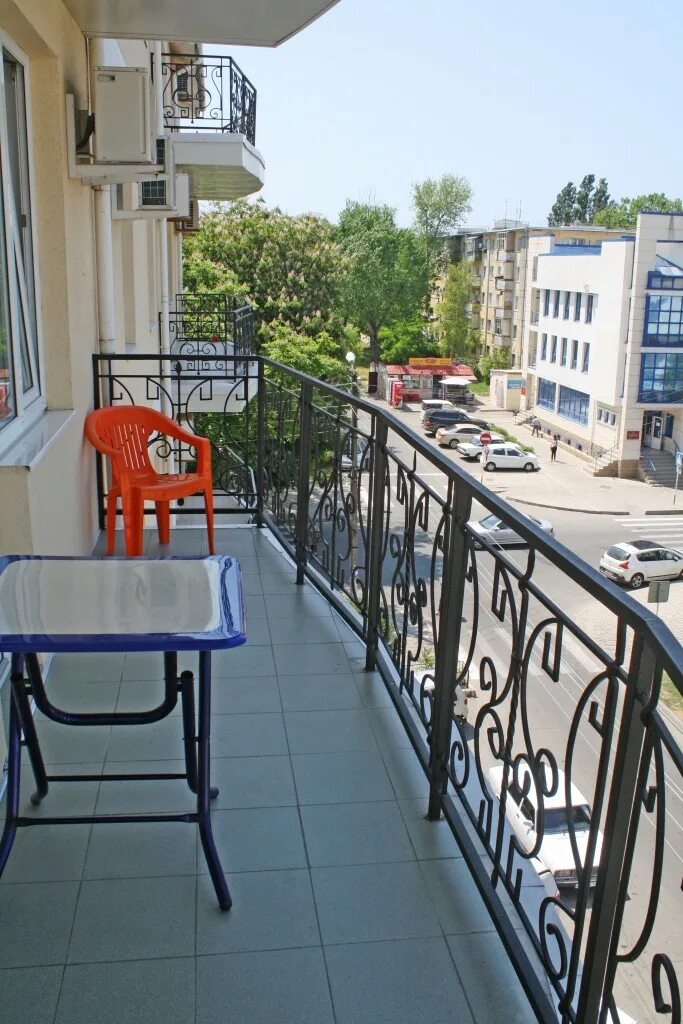 Роз 8 якорь витязево. Гостевой дом на ул. Витязево якорь гостевой дом. Гостевой дом на ул. Витязево якорь гостевой дом.