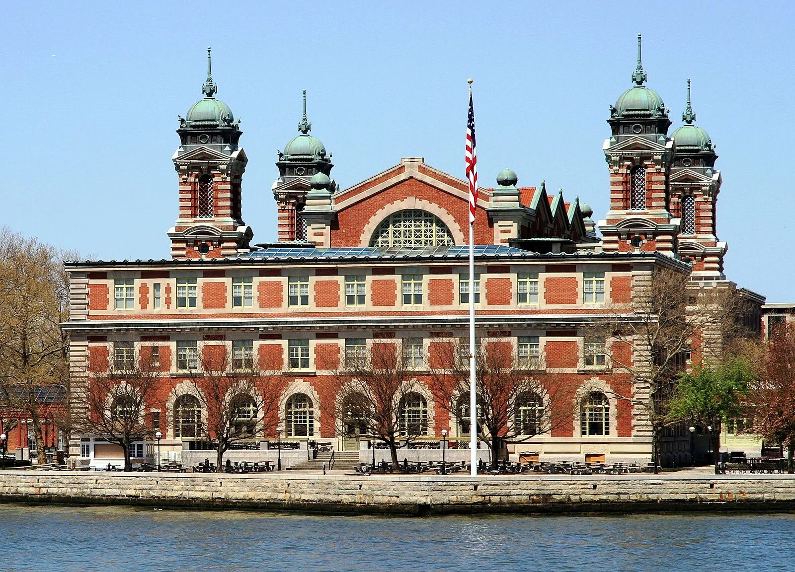 Ellis island. Остров Эллис-Айленд. Остров Эллис США. Музей иммиграции в Нью-Йорке. Музей иммиграции на острове Эллис.