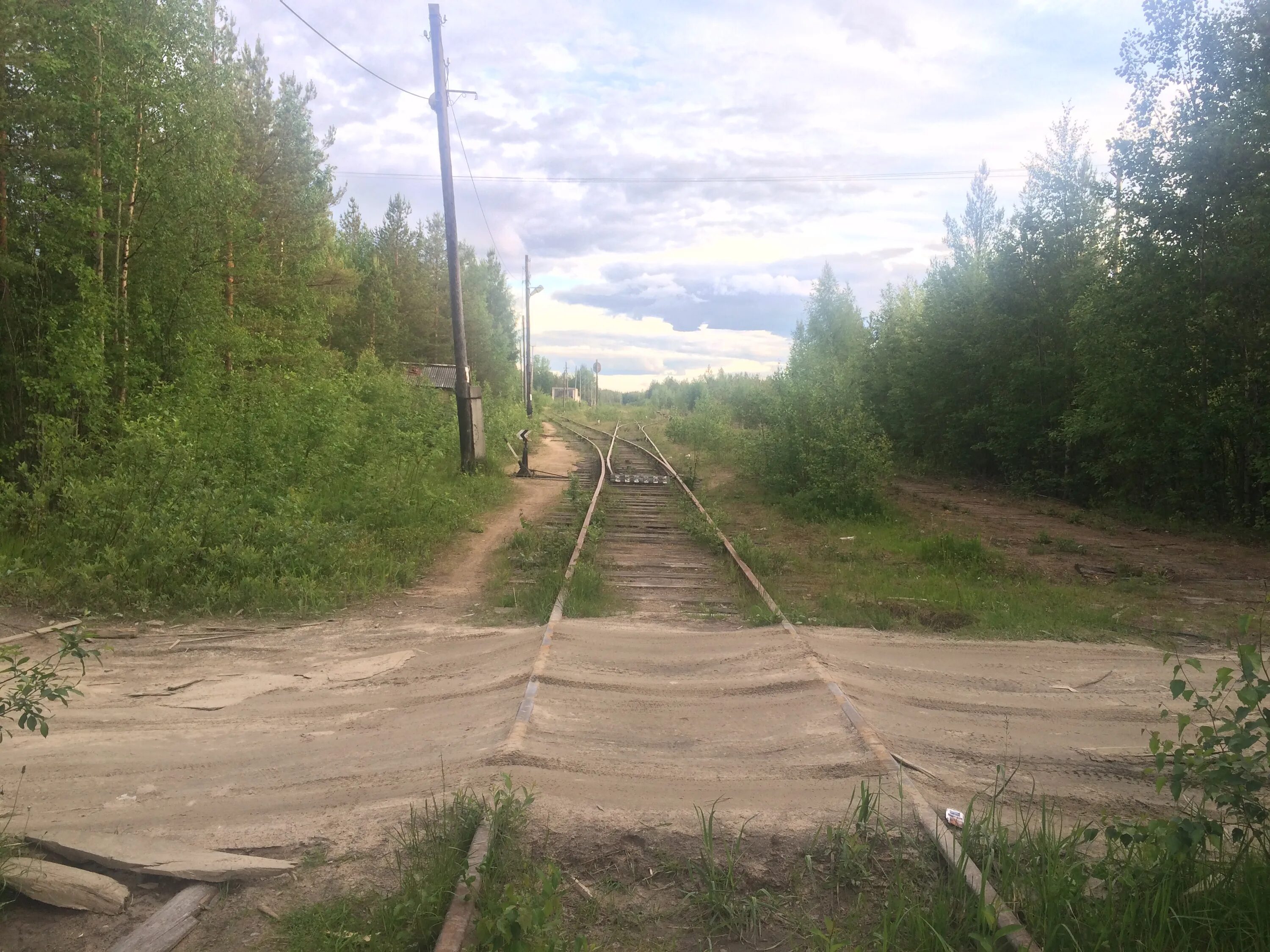 Станция боровая спб. Станционные пути. Железнодорожная станция боровая. Мотовиловка киевская область. Боровой жд станция карелия.