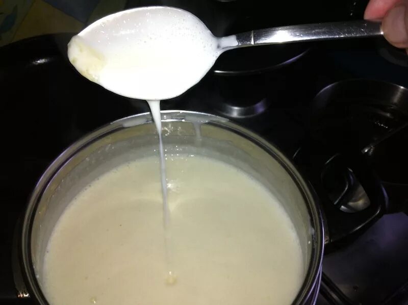 Плавленный сыр зачем. Торт без миксера и кефира. Сыр из творога без молока в домашних. Крем чиз на масле. Сыр получается жидкий.