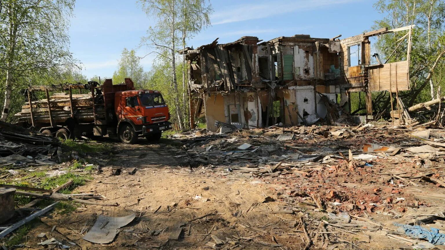 Архангельск расселение аварийного. В Архангельске снесут. Аварийные дома Архангельск. Расселяют дома в Архангельске. В Архангельске снесут дома.