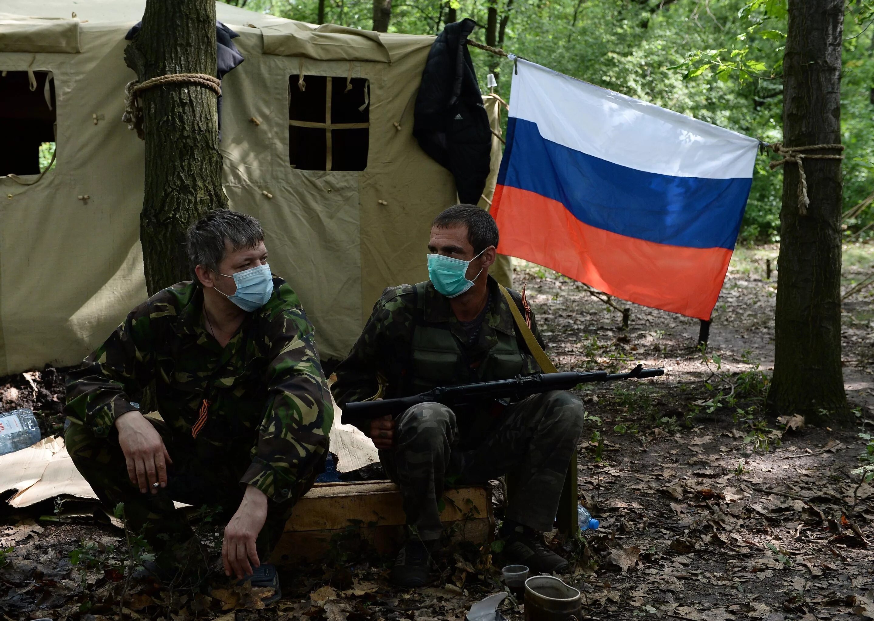 Донбасс новости русский. Русские добровольцы на Донбассе. Русский военный Доброволец. Российские добровольческие батальоны на Донбассе. Русские солдаты на Украине.