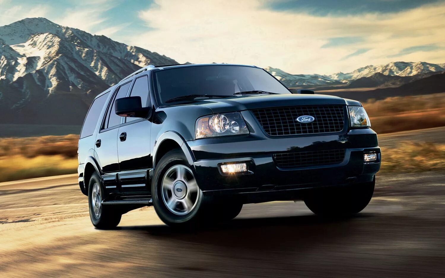 Форд ф150. Cadillac escalade 2007. Внедорожник кадиллак эскалейд. Американские джипы кадиллак эскалейд. Lincoln navigator 1999.