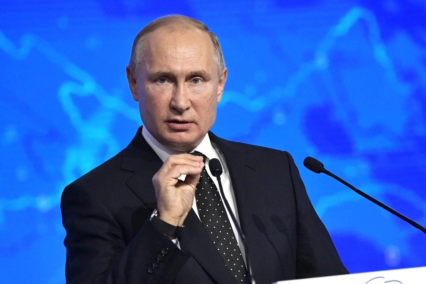 Выступление учителя перед путиным. Владимир путин оратор. Путин владимир владимирович выступление. Путин сириус 2020. Путин владимир владимирович на съезде партии.