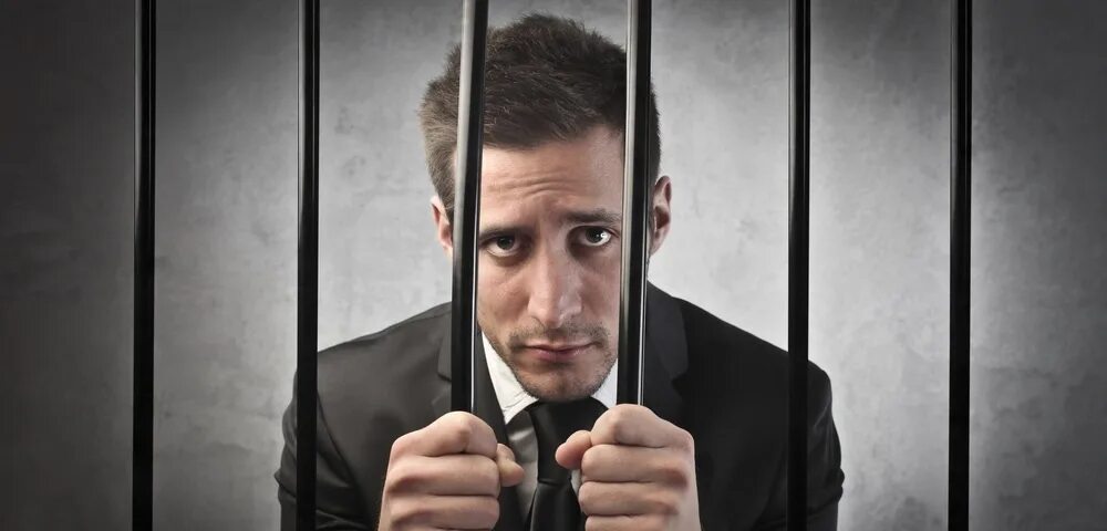 Разглашение известность. Разглашение конфиденциальной информации. Разглашение известность. Промышленный шпионаж. Деловая тайна.