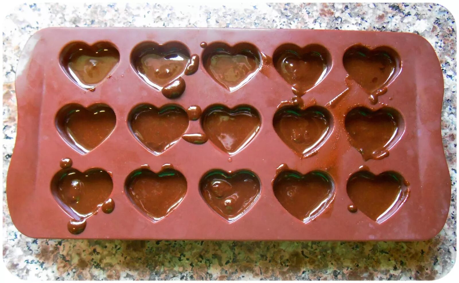 Формочки для шоколадных конфет. Необычный шоколад. Начинки для корпусных конфет. Конфеты с начинкой. Домашние конфеты.