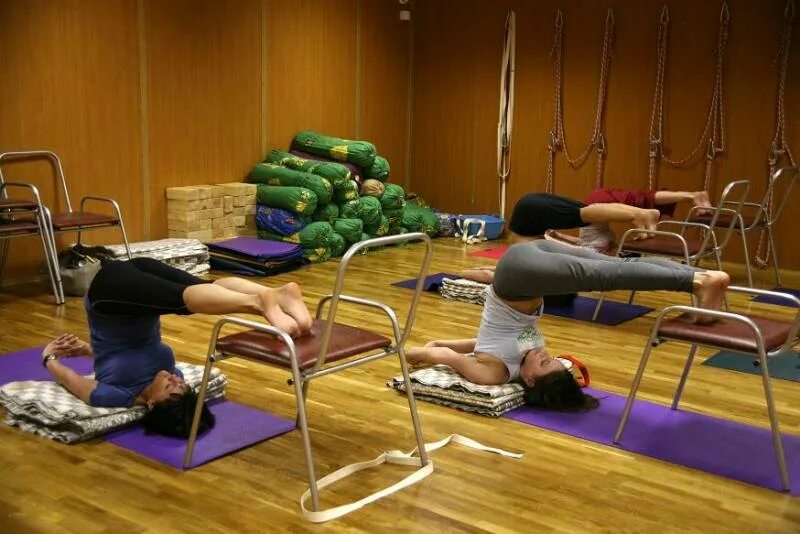 Практика в вузе. Фотосессия женский круг. Йога дыхания. Уджайи пранаяма. Практики перово.