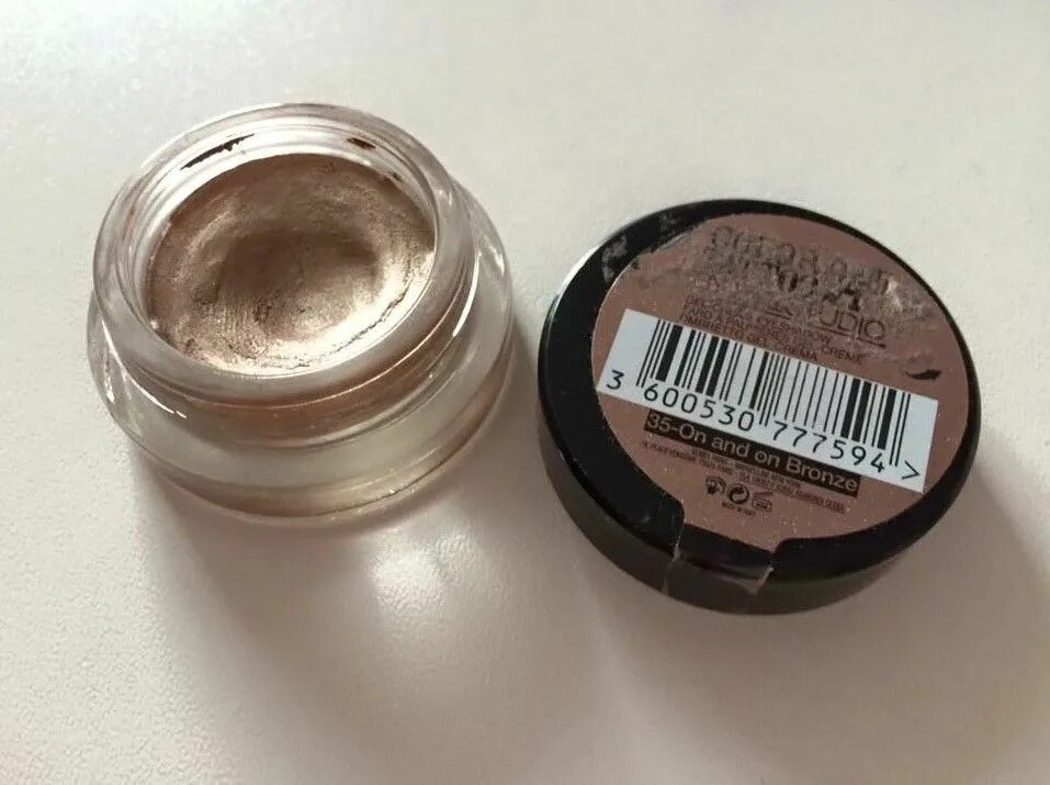 Тени тату мейбелин. Мейбелин колор тату. Тени колор тату от мейбелин палитра. Мейбелин тени тату 24. Maybelline new york color tattoo 24 часа тени для век, тон матовый бургунди.