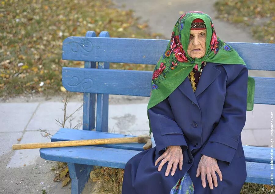 Хабибамал БИКМУХАМЕТОВНА Хаметова. Бабуля в платке. Старуха в платке. Пожилая женщина в платке.