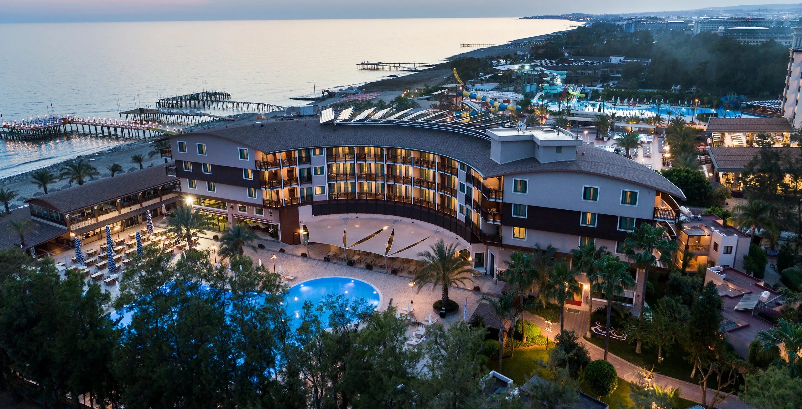 Quattro family club dem hotel hv-1. Отель кватро фэмили турция алания. Кватро фэмили клаб турция аланья. Quattro family club dem hotel alanya hv-1 турция конаклы. Quattro family club dem 5.
