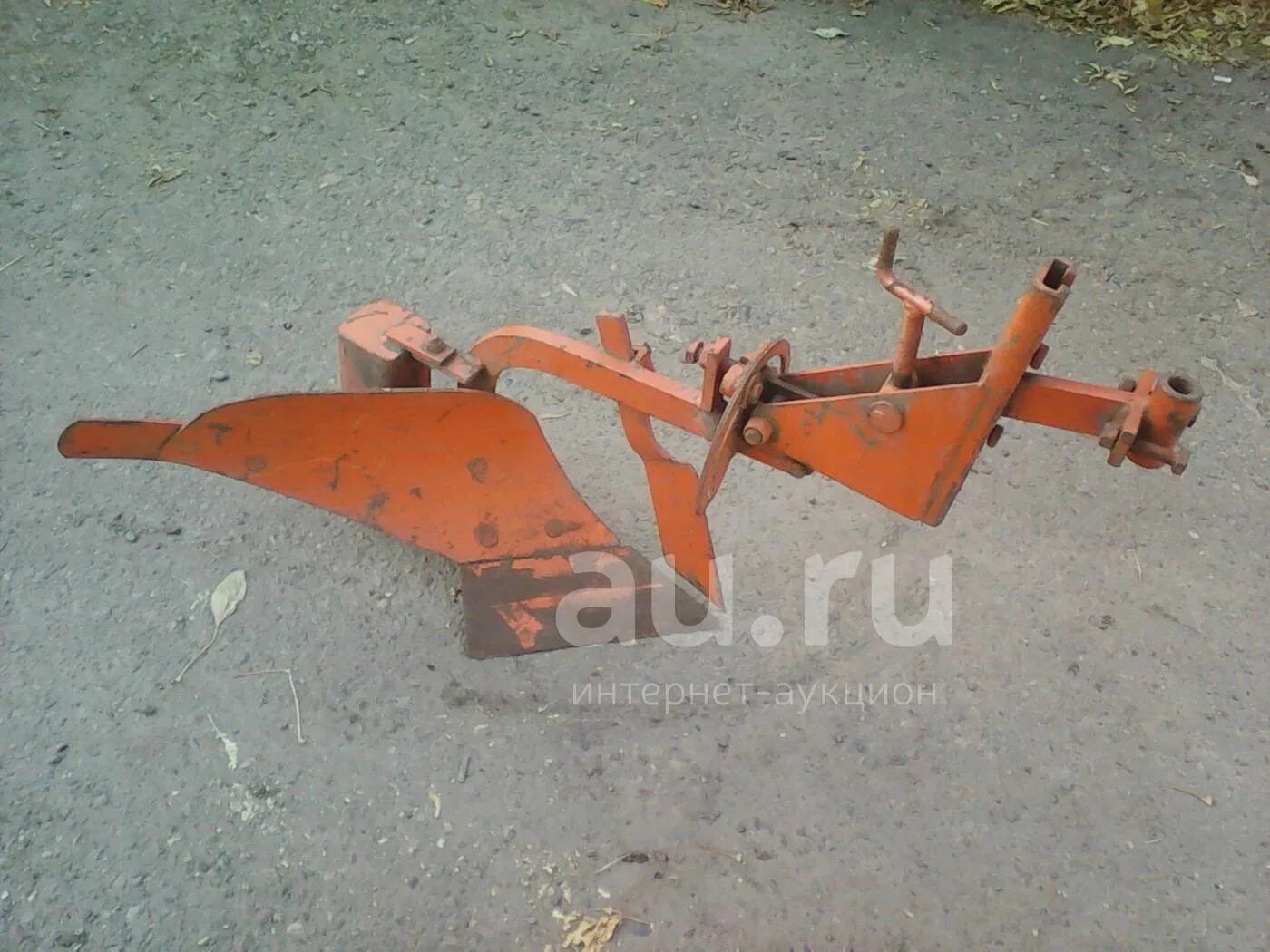 Оборотный плуг врмз для мотоблока мтз 09. Авито плуг на мотоблок бу. Авито плуг на мотоблок бу. Оборотный плуг для мотоблока мтз. Плуг для мотоблока каскад с регулировкой.