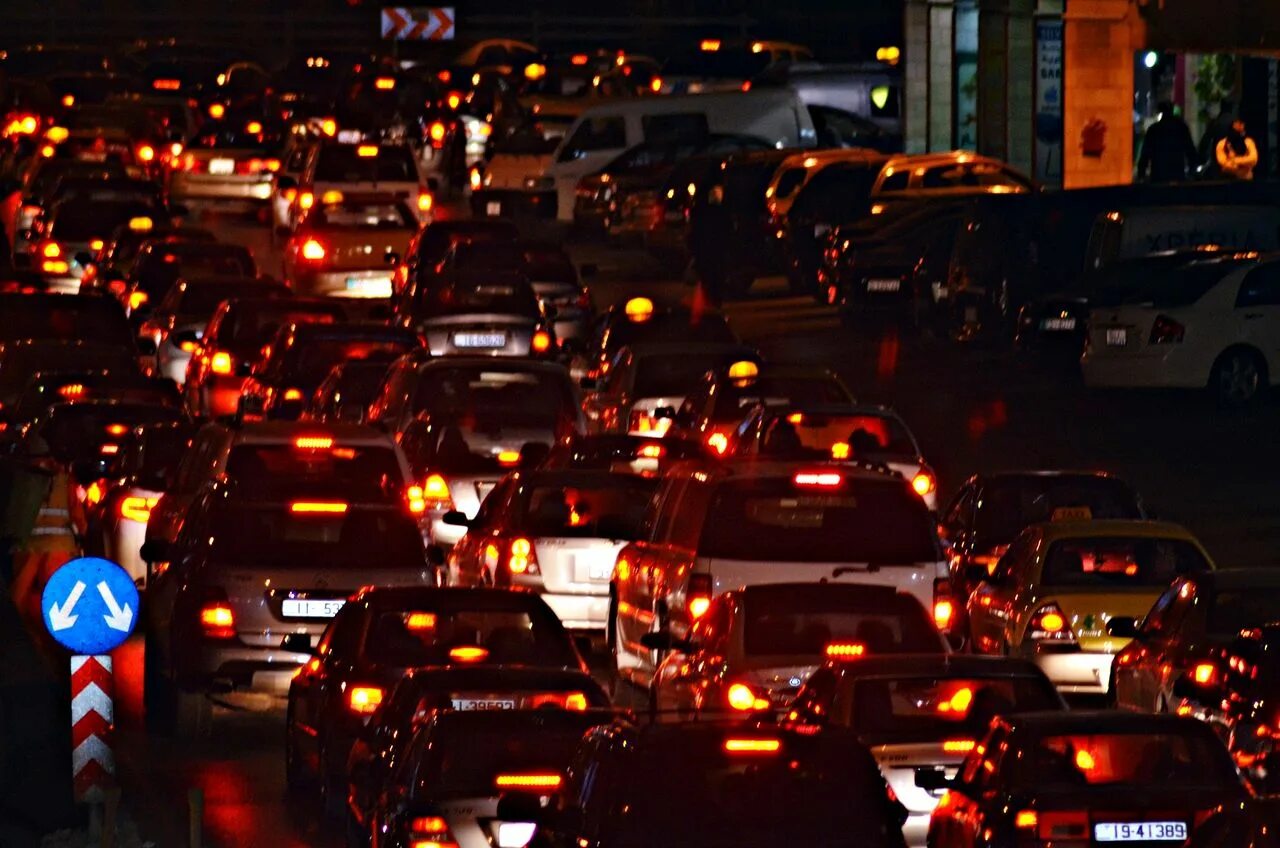 Traffic noise. Night traffic. traffic is. oncoming traffic.