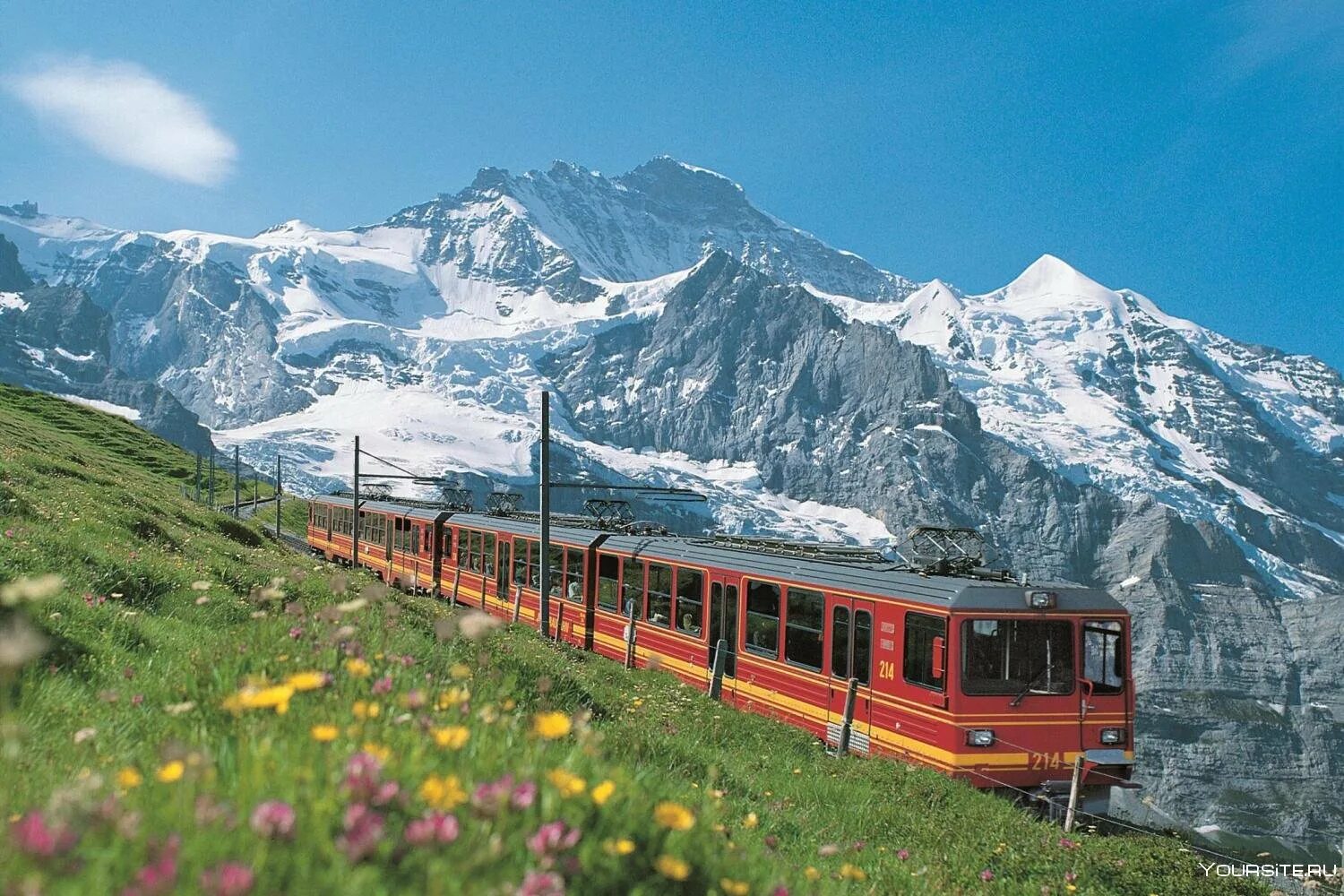 Ретийская железная дорога италия. Travel switzerland. Travel switzerland. Travel switzerland. Долина лаутербруннен швейцария.