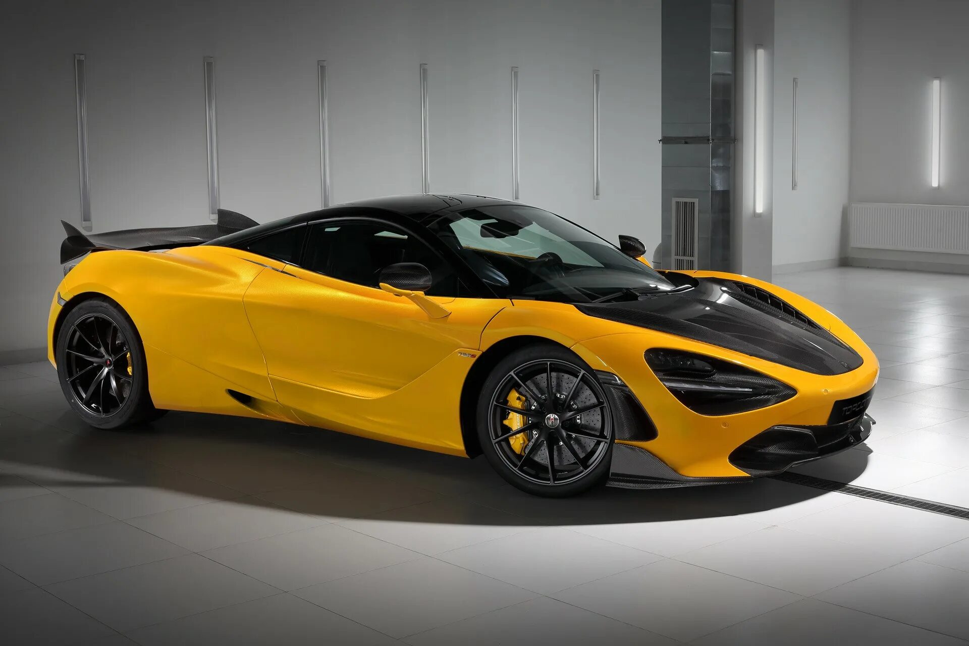 Макларен 720s цена. Макларен 720s. MCLAREN 720s Coupe. Макларен 720s желтый. MCLAREN 720s TOPCAR.