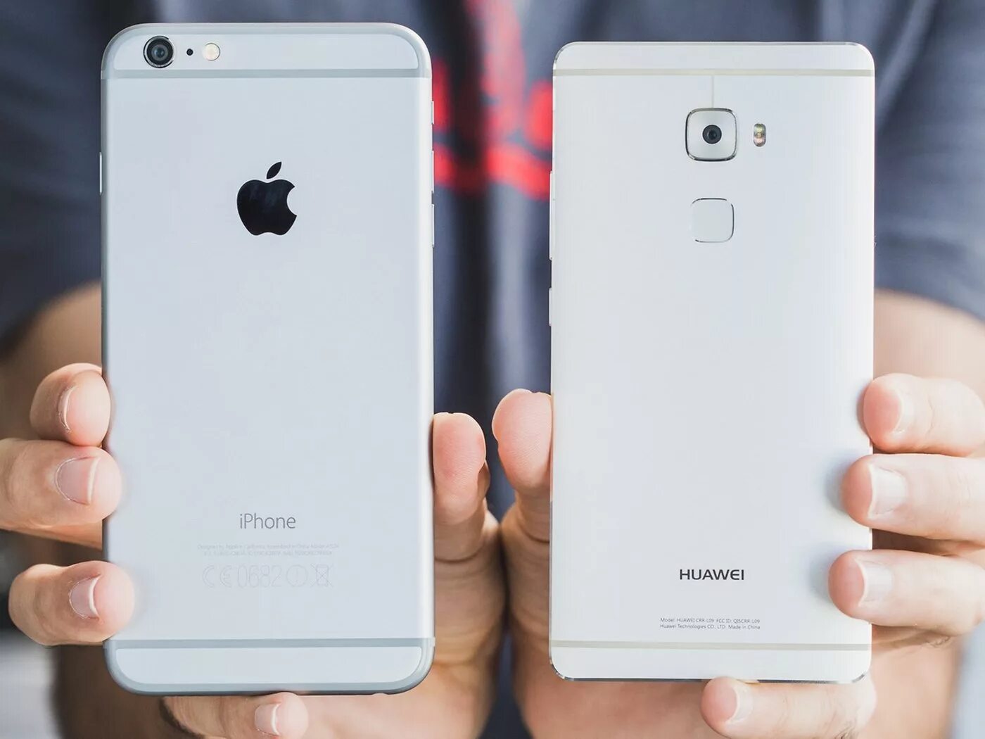 Сравнение iphone huawei. Хуавей ипхон. Huawei iphone. Huawei vs iphone. Huawei против Apple.