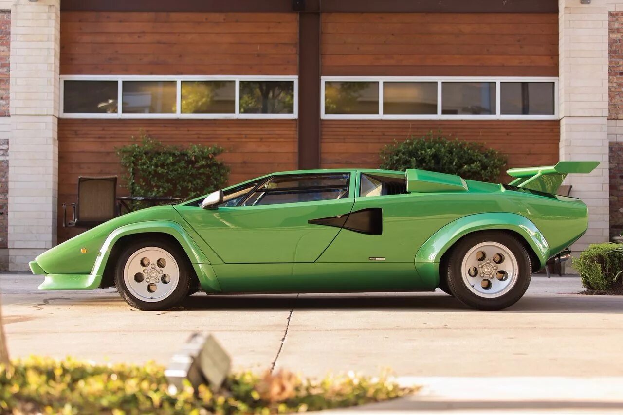 Lamborghini countach 1974. Lamborghini countach 400. Ламборгини каунтач lp400. Lamborghini countach 1971. Lamborghini countach lp400s.
